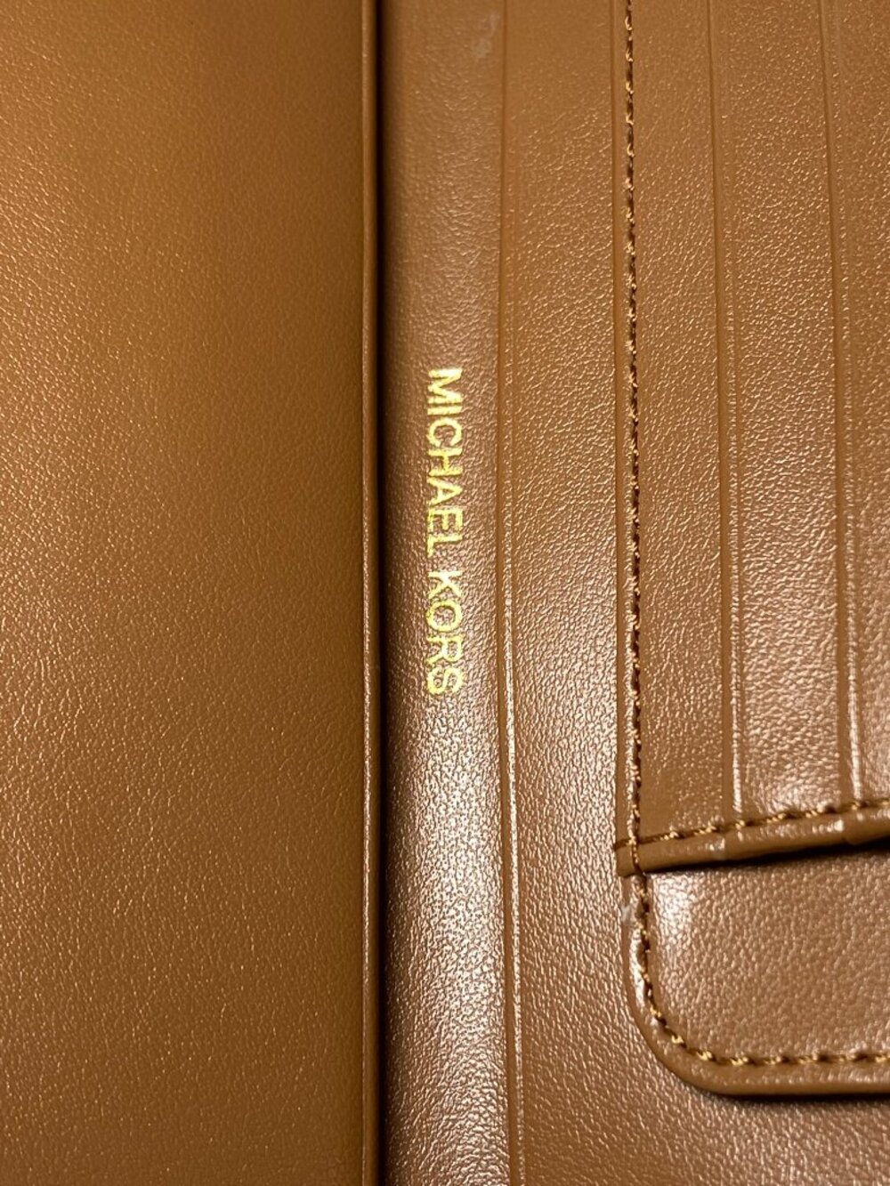 Michael Kors Signature Heritage Passport Wallet - Picture 4 of 6